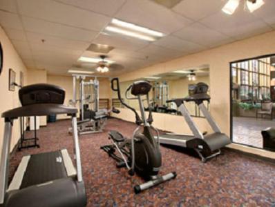 Plaza Hotel And Suites Pine Bluff Facilities photo