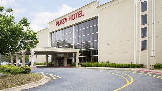 Plaza Hotel And Suites Pine Bluff Exterior photo